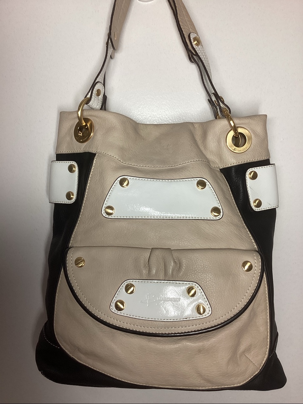 B. Makowsky colorblock Lt.taupe/White/Black leather shoulder bag. EUC Preloved